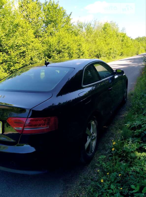 Купе Audi A5 2010 в Стрые