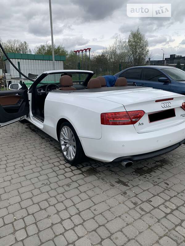 Кабриолет Audi A5 2011 в Дрогобыче