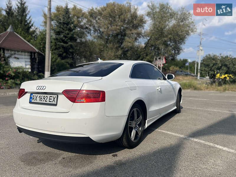 Купе Audi A5 2014 в Киеве