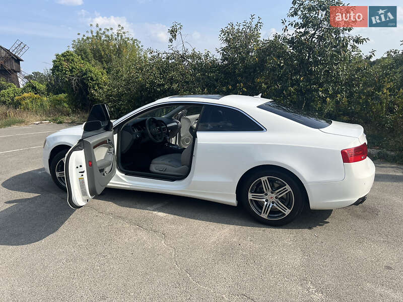 Купе Audi A5 2014 в Киеве