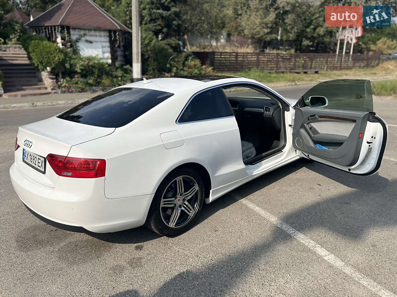 Купе Audi A5 2014 в Киеве