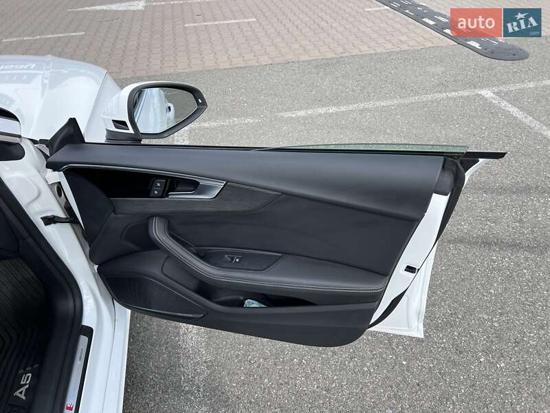 Лифтбек Audi A5 2022 в Киеве