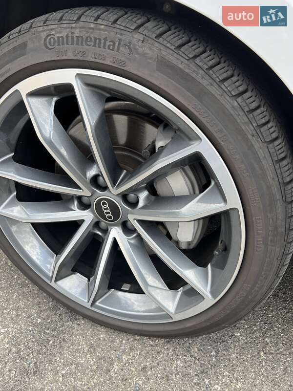 Лифтбек Audi A5 2022 в Киеве