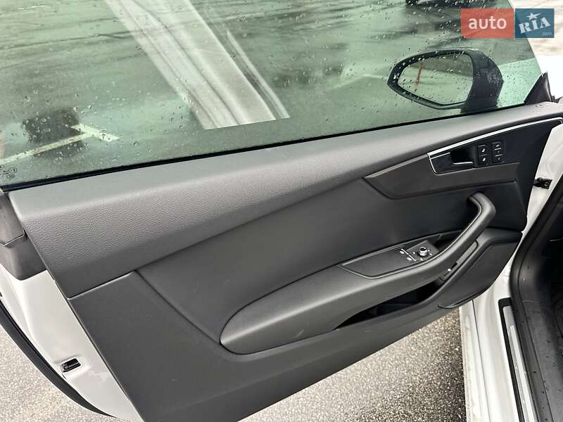 Купе Audi A5 2018 в Киеве