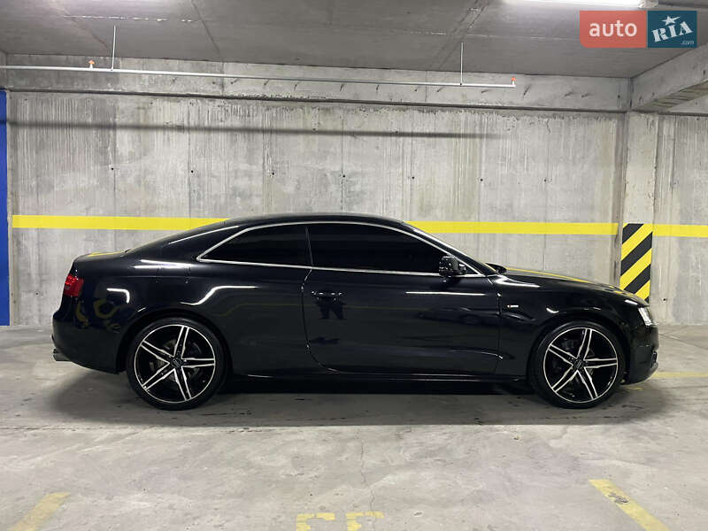 Купе Audi A5 2010 в Днепре