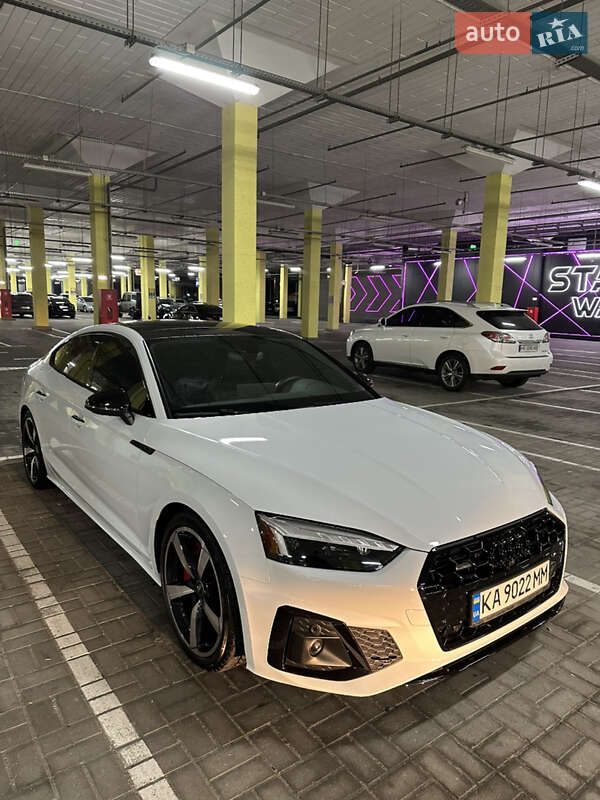 Лифтбек Audi A5 2022 в Киеве