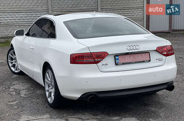 Купе Audi A5 2011 в Гнівані