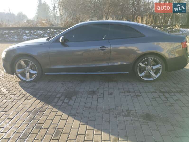 Купе Audi A5 2012 в Ивано-Франковске