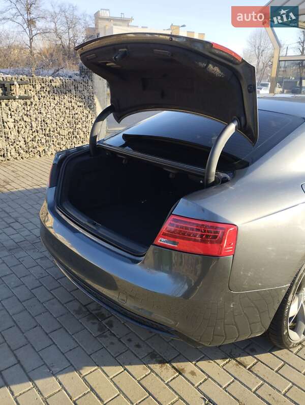 Купе Audi A5 2012 в Ивано-Франковске