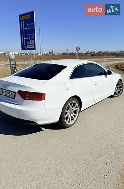 Купе Audi A5 2010 в 