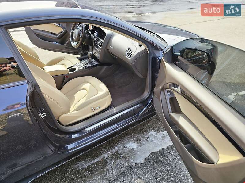 Купе Audi A5 2012 в Киеве