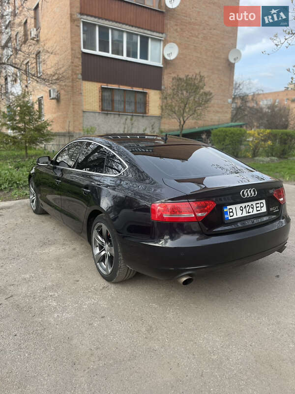Купе Audi A5 2010 в Карловке