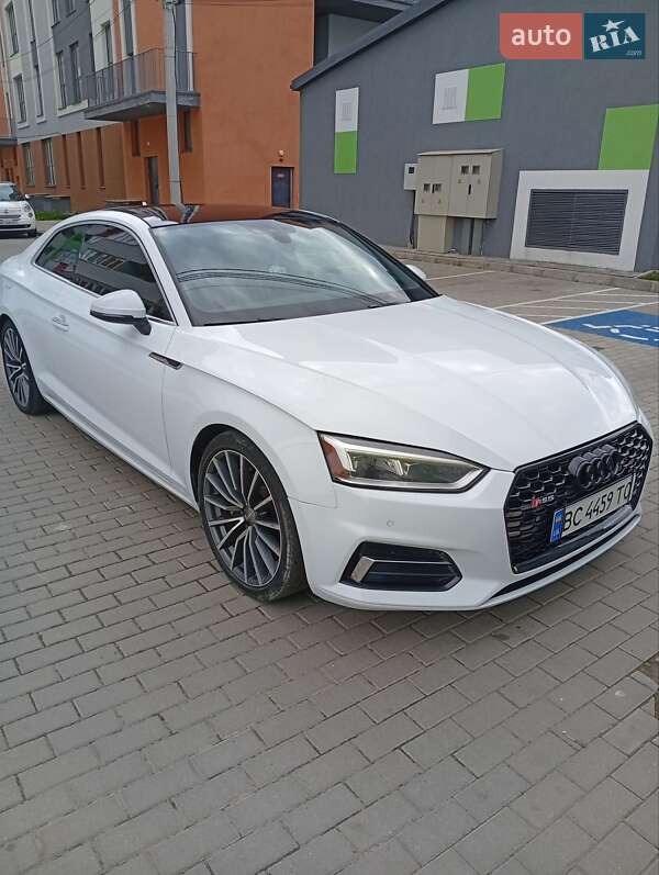 Купе Audi A5 2016 в 