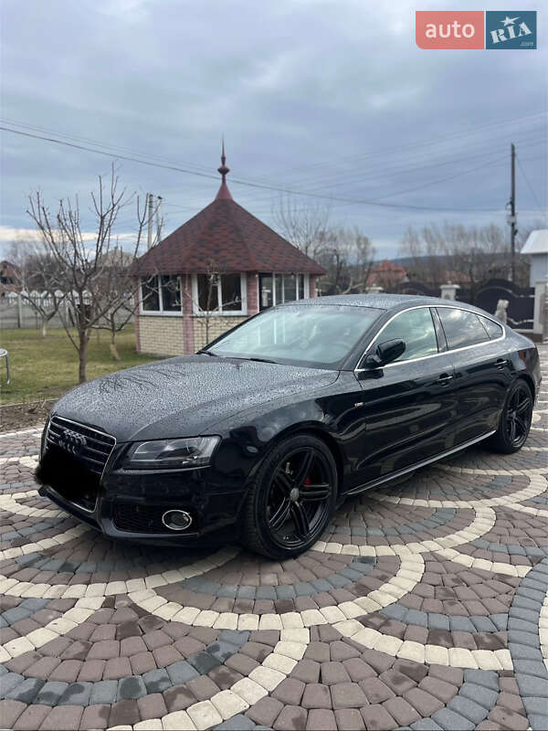 Купе Audi A5 2011 в Чернівцях