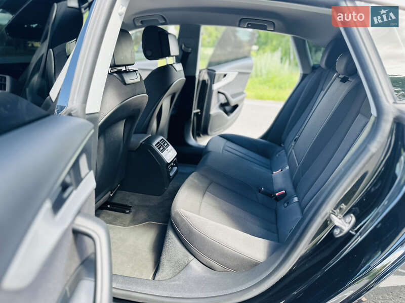 Лифтбек Audi A5 2020 в Киеве