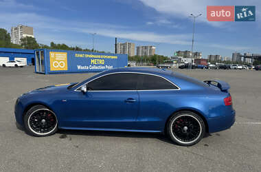 Купе Audi A5 2010 в 