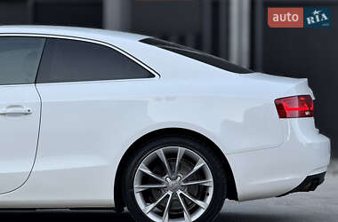 Купе Audi A5 2011 в 