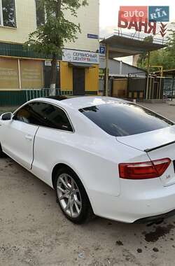 Купе Audi A5 2010 в 