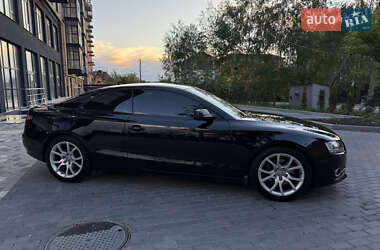 Купе Audi A5 2010 в 