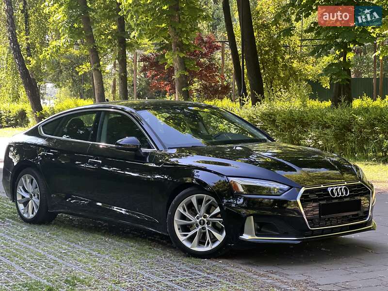 Купе Audi A5 2022 в 