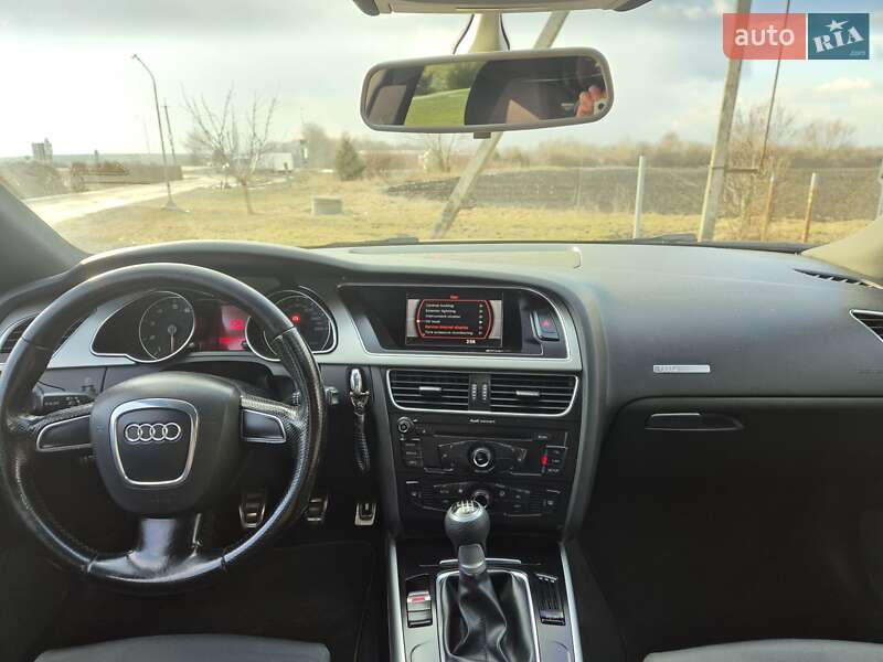 Купе Audi A5 2011 в Бучаче