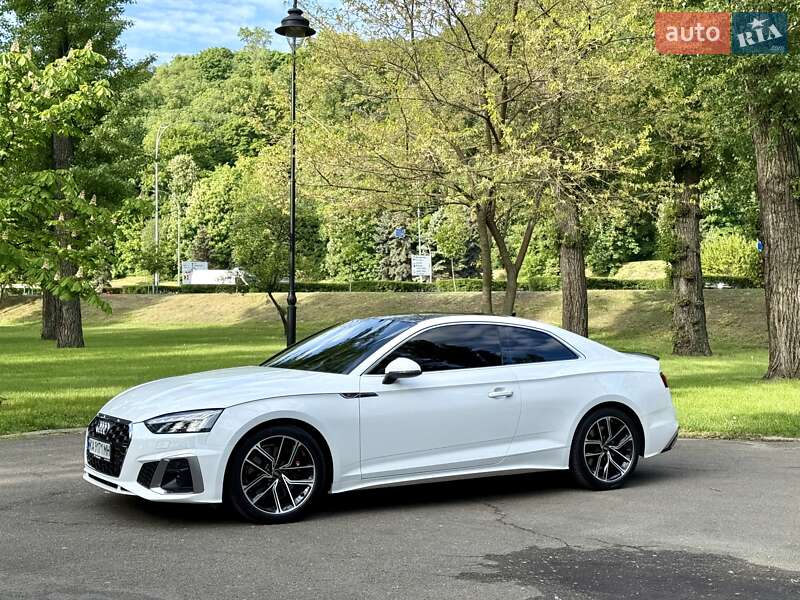 Купе Audi A5 2023 в Киеве