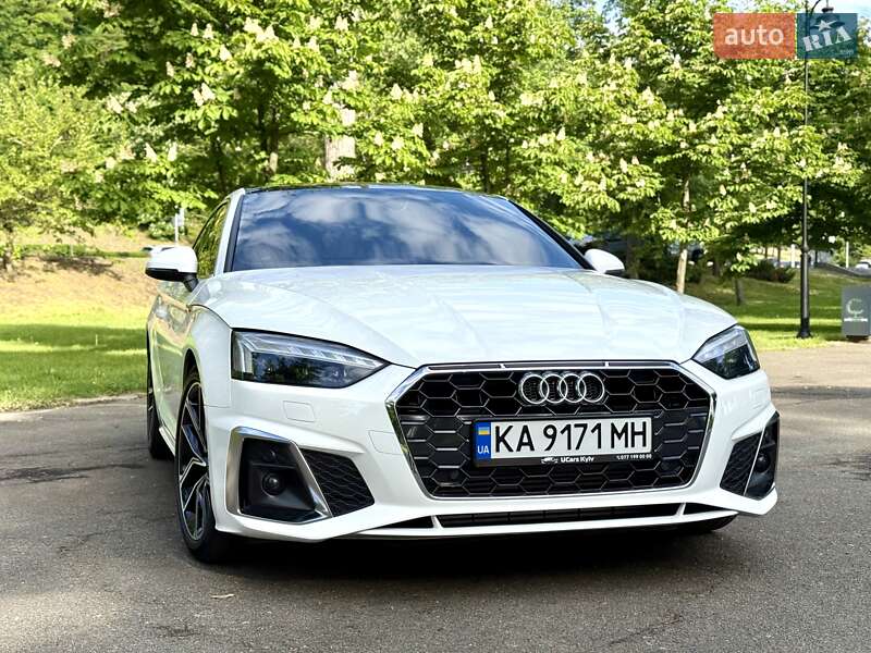 Купе Audi A5 2023 в Киеве