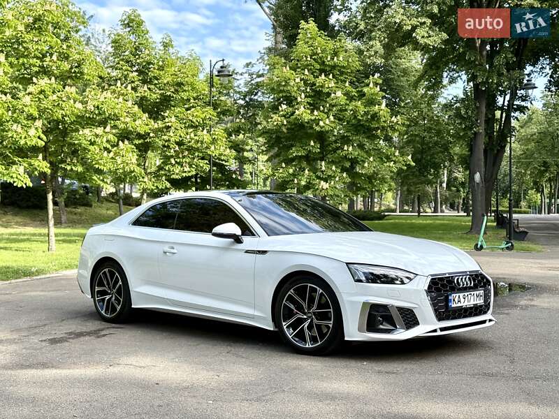 Купе Audi A5 2023 в Киеве