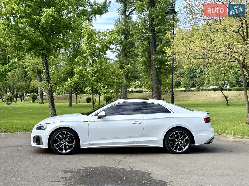 Купе Audi A5 2023 в Киеве