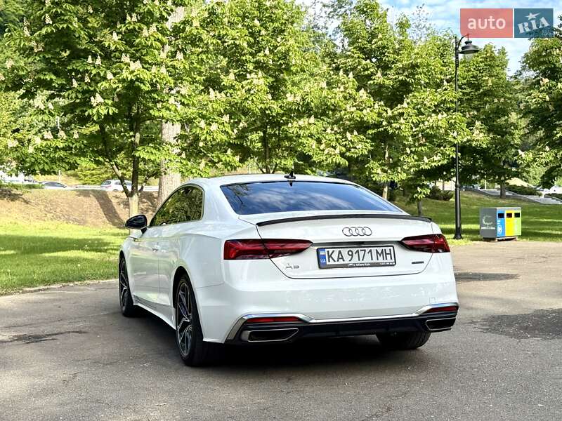 Купе Audi A5 2023 в Киеве