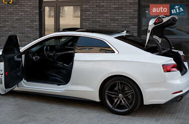 Купе Audi A5 2018 в 
