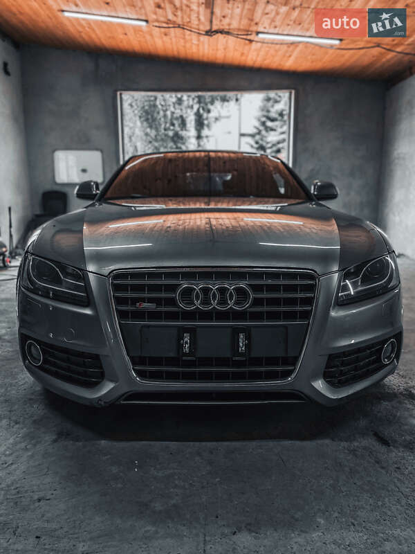 Купе Audi A5 2009 в 