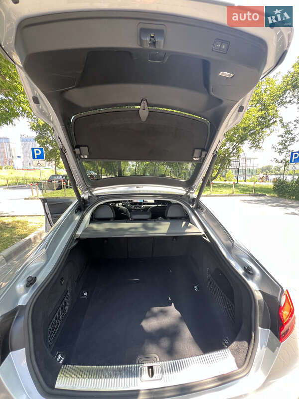 Лифтбек Audi A5 2021 в Киеве