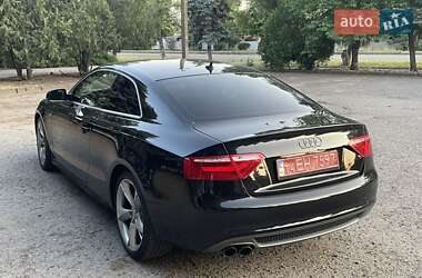 Купе Audi A5 2011 в 