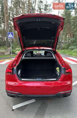 Ліфтбек Audi A5 2022 в 