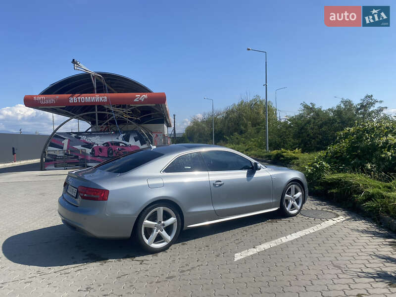 Купе Audi A5 2010 в Ужгороде
