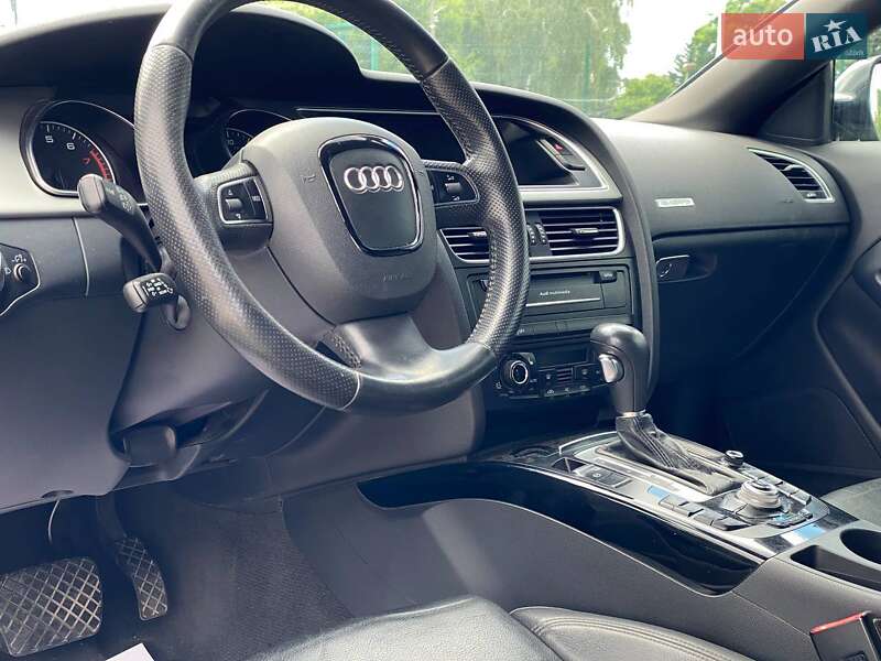 Купе Audi A5 2011 в Львове