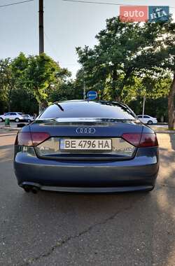 Купе Audi A5 2010 в 
