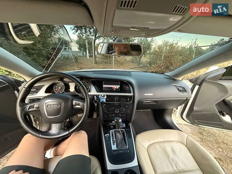 Купе Audi A5 2010 в Днепре