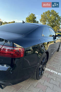 Купе Audi A5 2011 в 