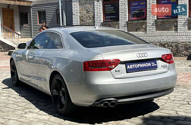 Купе Audi A5 2011 в 
