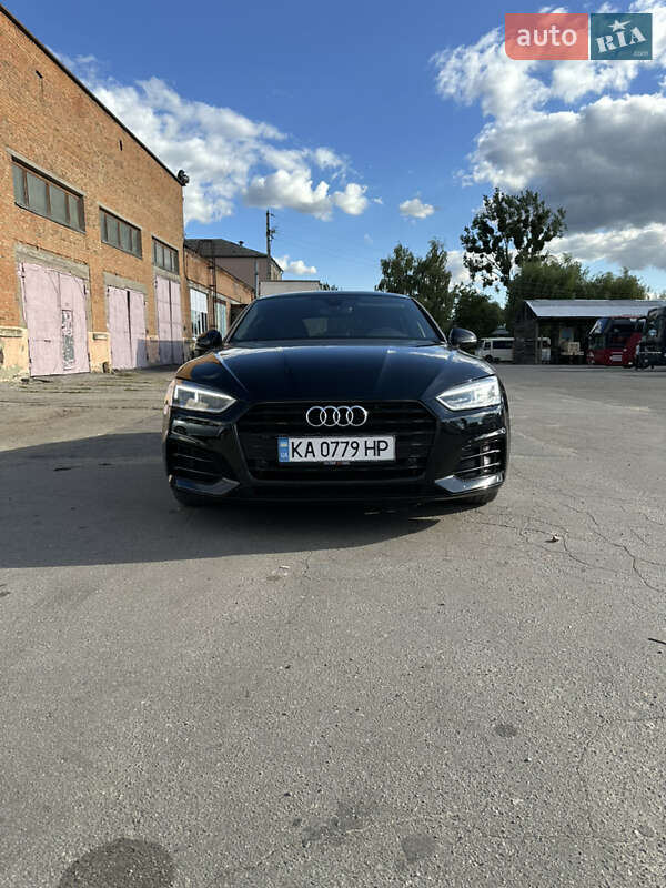 Купе Audi A5 2018 в Киеве