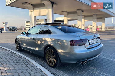 Купе Audi A5 2010 в 