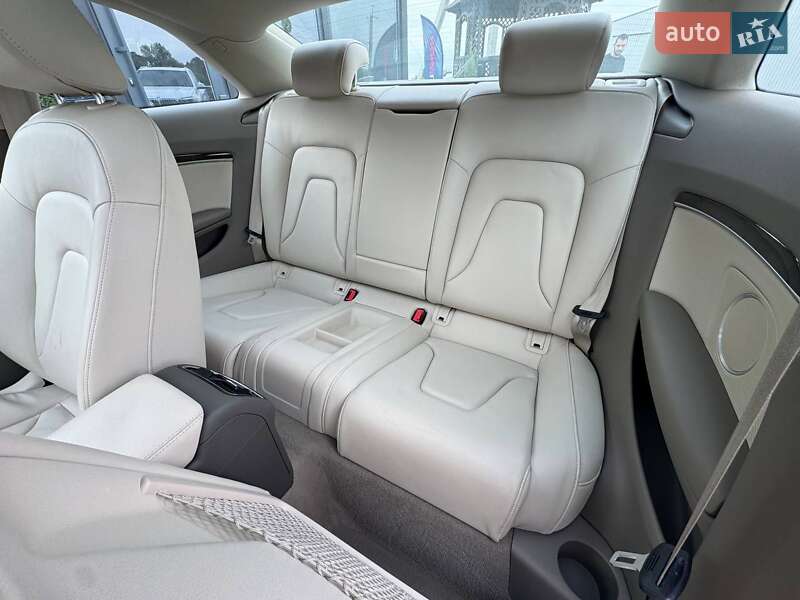 Купе Audi A5 2011 в Луцке