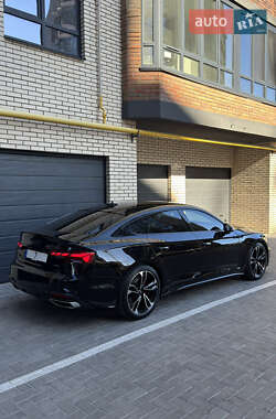 Лифтбек Audi A5 2022 в 