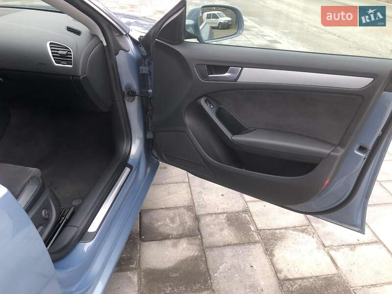 Купе Audi A5 2009 в Петропавловской Борщаговке