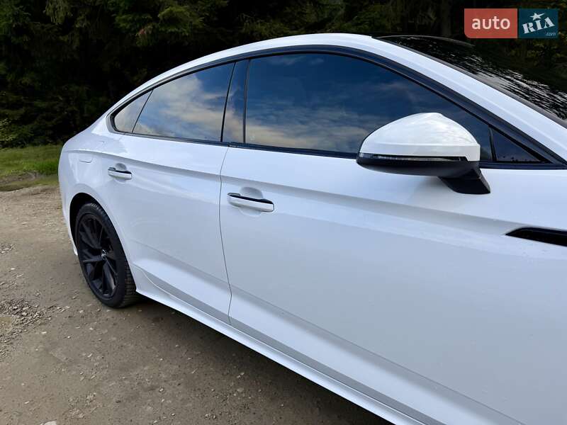 Лифтбек Audi A5 2020 в Киеве
