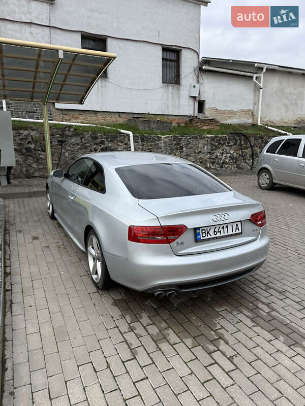 Купе Audi A5 2011 в Ровно