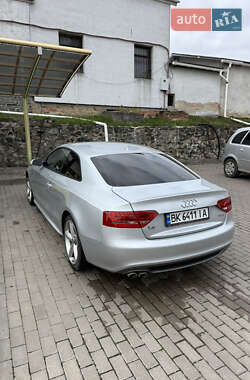 Купе Audi A5 2011 в 