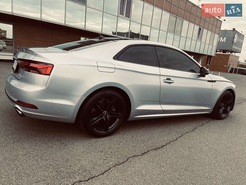 Купе Audi A5 2017 в Киеве